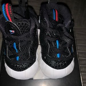 2C baby nike gym shoes